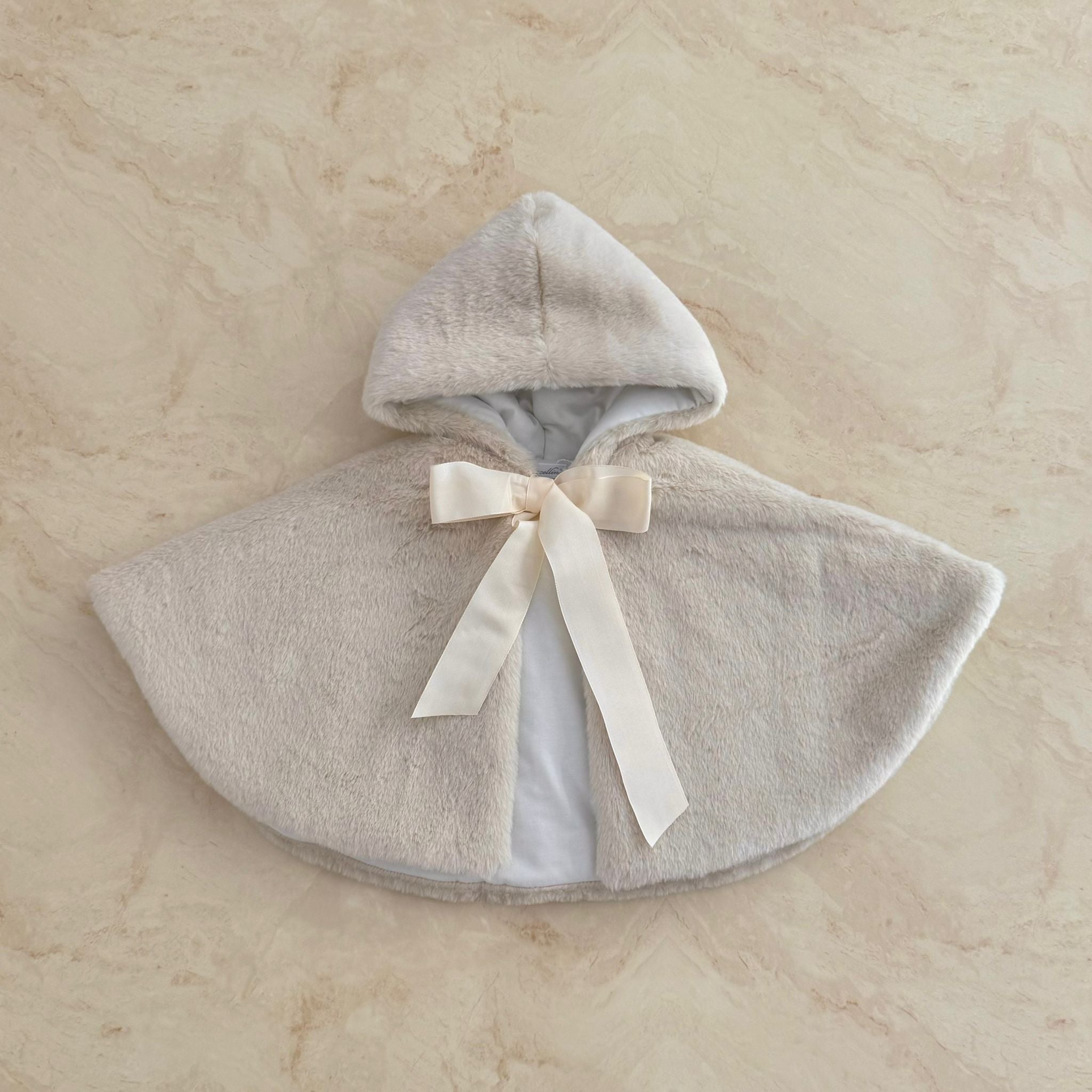 Barcellino Mantella Con cappuccio