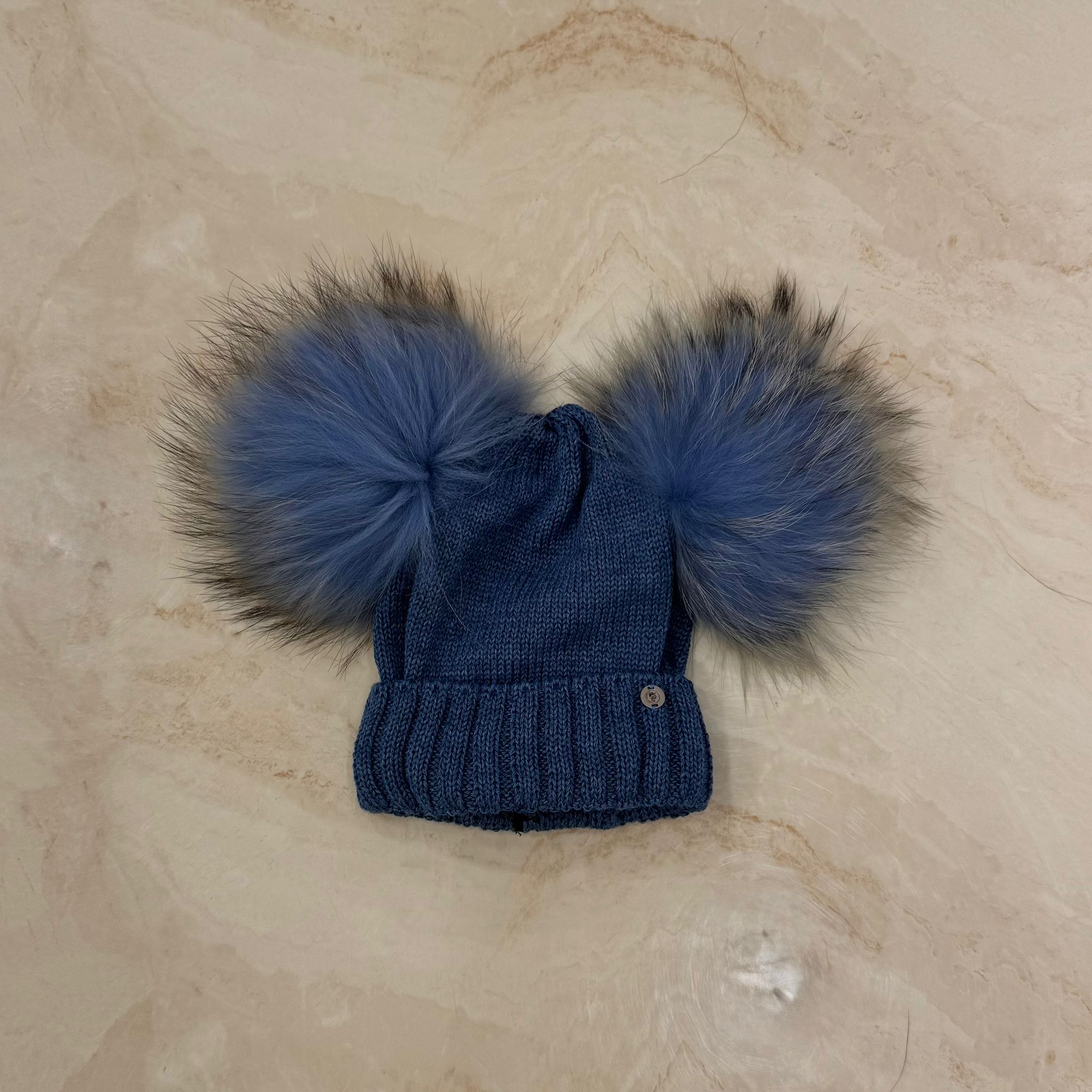 Cappellino doppio pom pon in Volpe