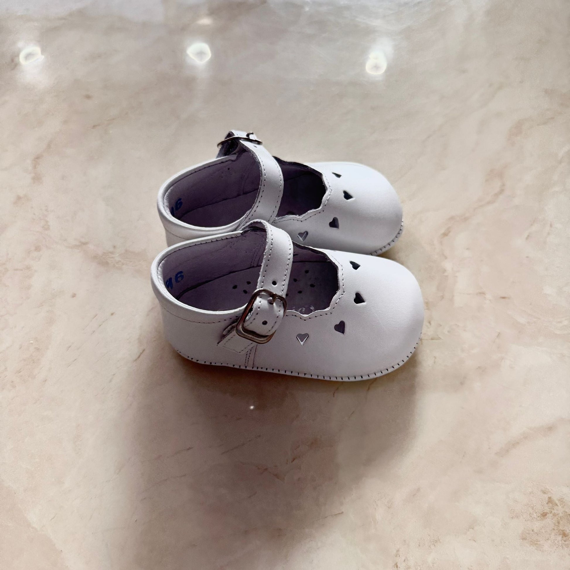 Panyno Scarpine da culla Con cuoricini - Anima Kids