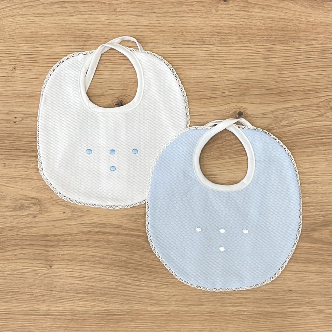 Sardon Polka Dot Bib Set