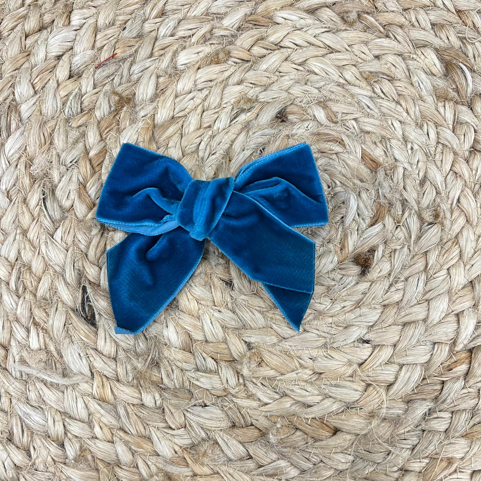 Condor Clip Velvet Bow