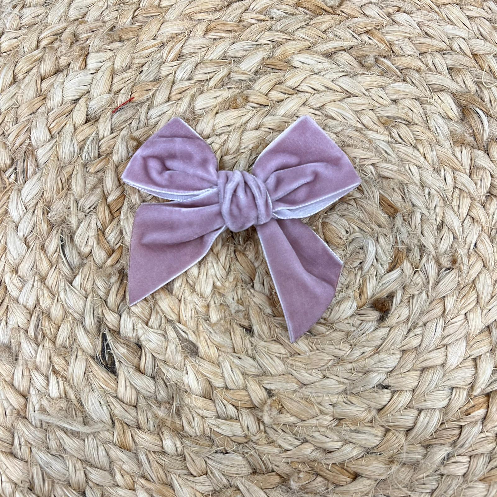 Condor Clip Velvet Bow