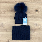 Mac Ilusion Hat and PomPon Neck Warmer