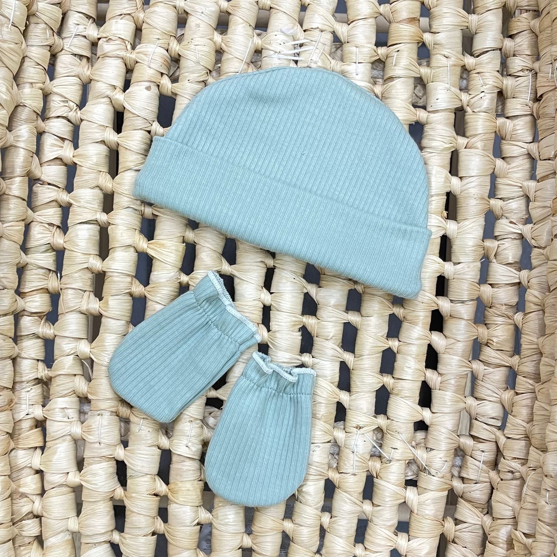 Squid Hat and Mittens Set