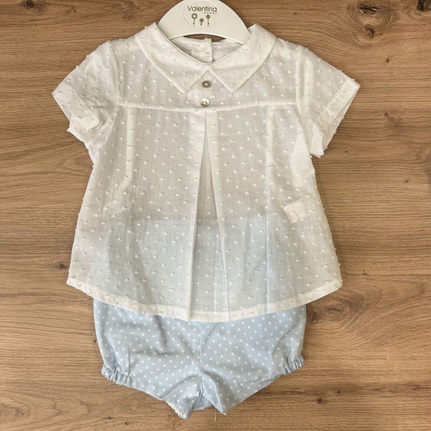 Valentina Bebès Plumetis outfit