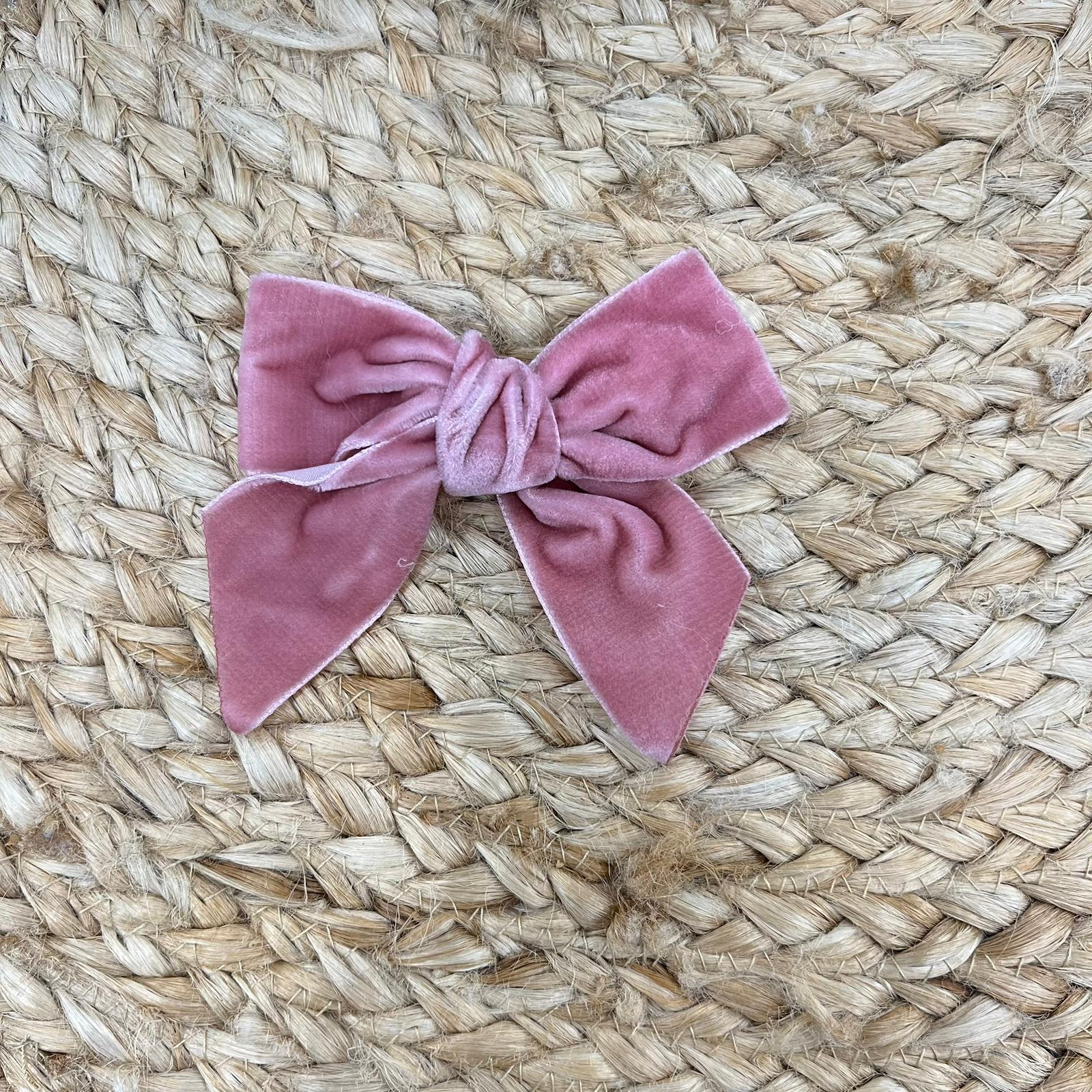 Condor Clip Velvet Bow
